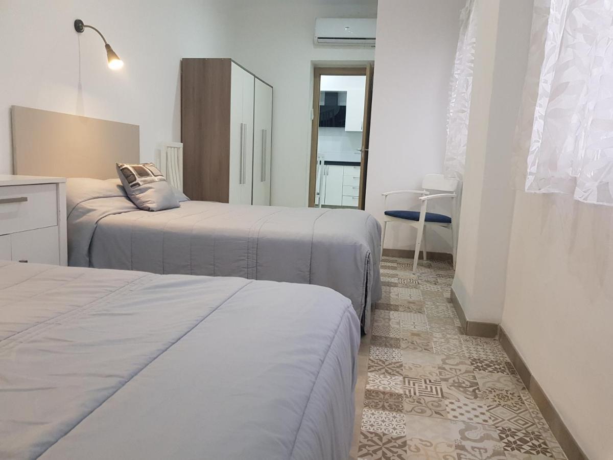 Luceros Apartamentos Alicante Eksteriør billede